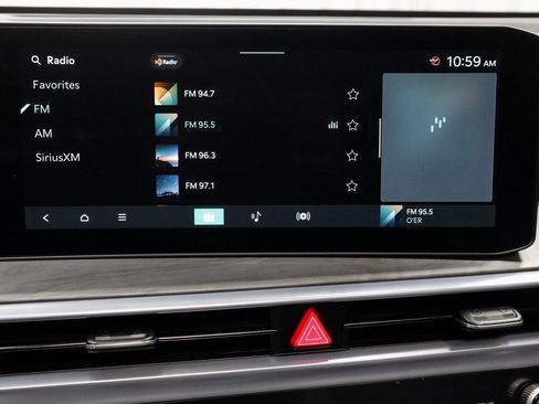 Used 2025 Kia Sorento SX image 4