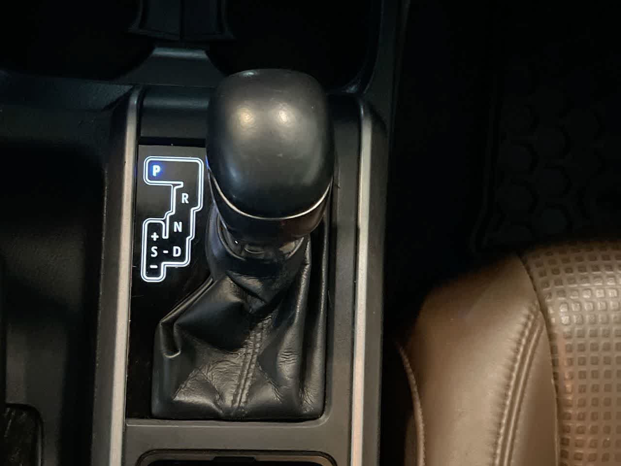 Used 2020 Toyota Tacoma Limited AWD/4WD image 20