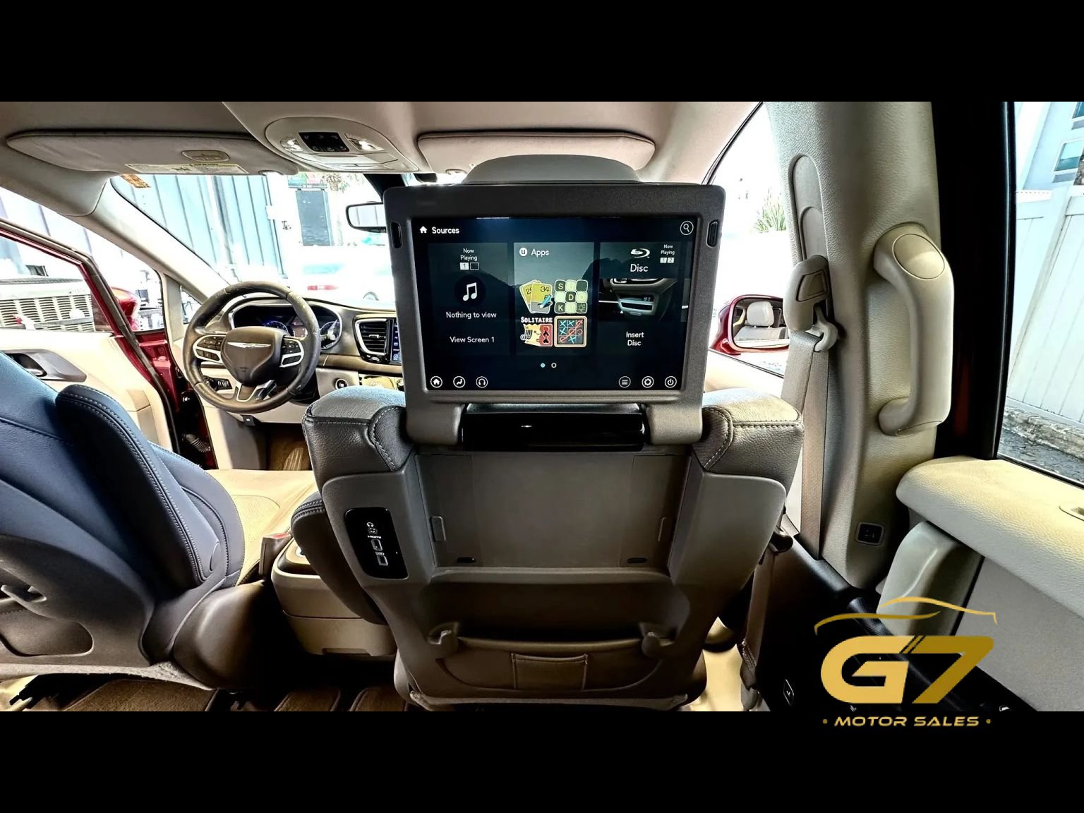 Used 2017 Chrysler Pacifica Touring-L Plus FWD image 18
