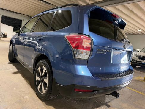 Used 2017 Subaru Forester 2.5i Limited AWD/4WD image 3