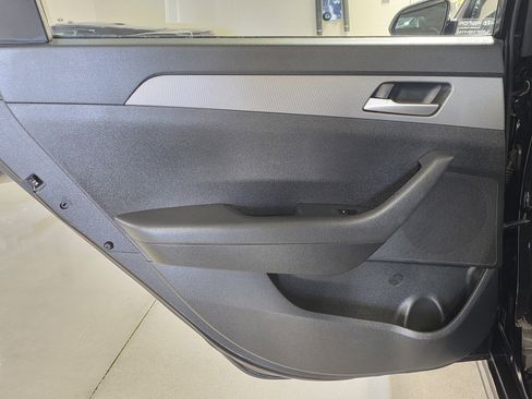 Used 2018 Hyundai Sonata SE image 13