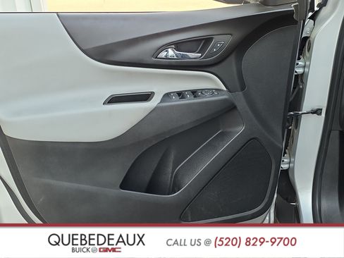 Used 2019 Chevrolet Equinox LS FWD image 9
