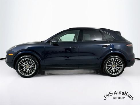 Used 2023 Porsche Cayenne Platinum Edition AWD/4WD image 4