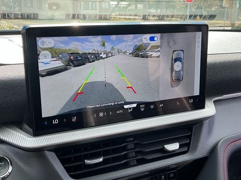 Used 2025 Ford Explorer ST-Line w/ Premium Package image 46