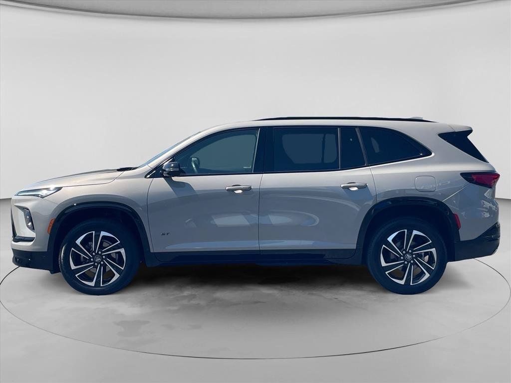 Used 2026 Buick Enclave Sport Touring w/ Power Package FWD image 4