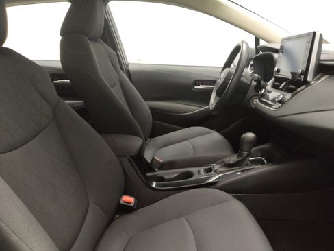 Used 2021 Toyota Corolla LE image 21