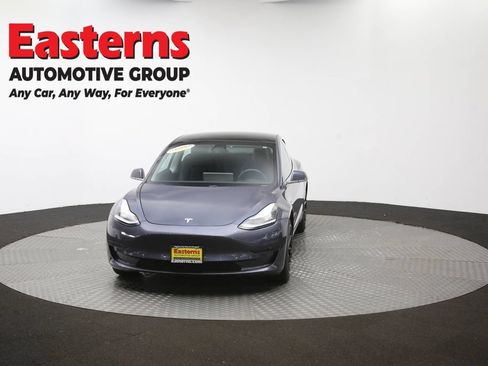 Used 2020 Tesla Model 3 Standard Range Plus RWD image 47