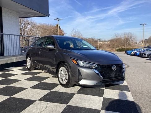 Used 2024 Nissan Sentra S image 4