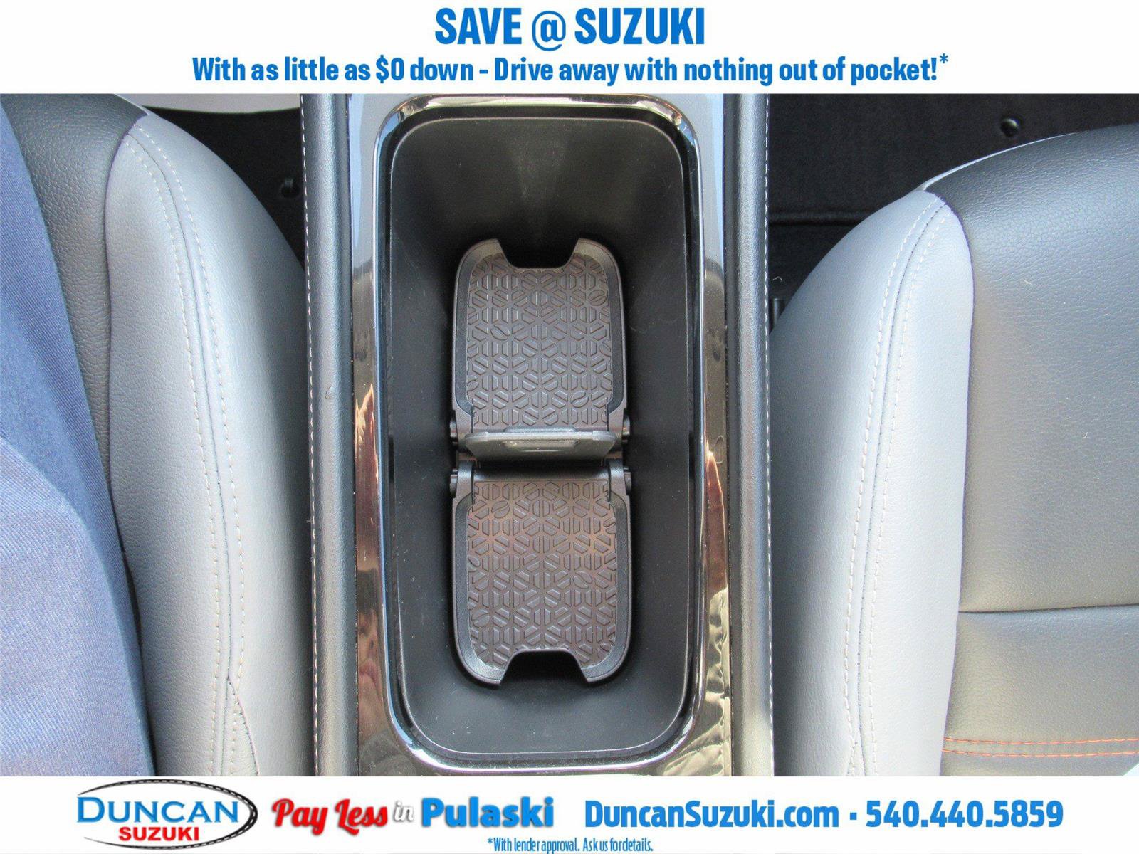 Used 2021 Nissan Kicks SR w/ SR Premium Package FWD image 21