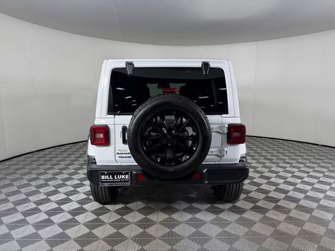 Used 2025 Jeep Wrangler Unlimited Sahara w/ Safety Group AWD/4WD image 7