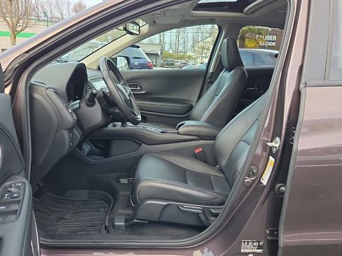 Used 2019 Honda HR-V EX-L image 4