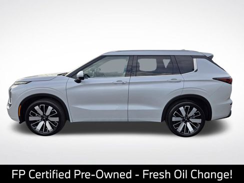 Used 2025 Mitsubishi Outlander SEL FWD image 4
