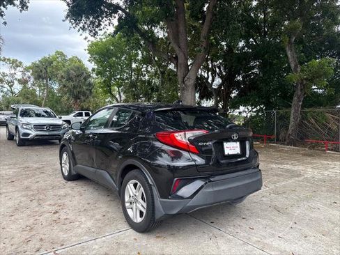 Used 2021 Toyota C-HR LE FWD image 9