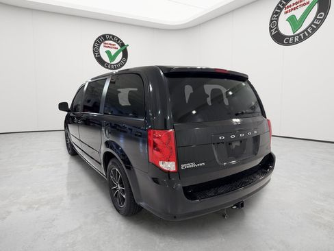 Used 2015 Dodge Grand Caravan SXT FWD image 3