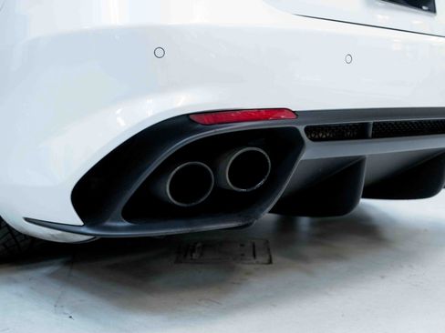 Used 2017 Alfa Romeo Giulia Quadrifoglio image 27