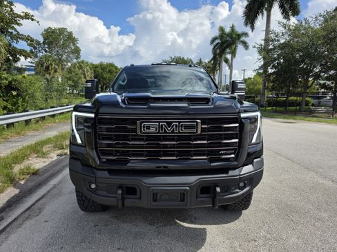 Used 2025 GMC Sierra 2500 AT4X w/ AT4X AEV Edition AWD/4WD image 8