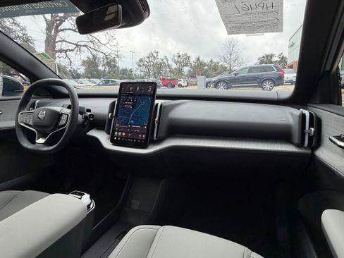Certified 2025 Volvo EX30 Plus w/ Climate Package AWD/4WD image 13