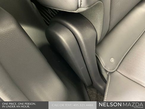 Used 2025 Lexus GX 550 w/ Accessory Package (2T) AWD/4WD image 33