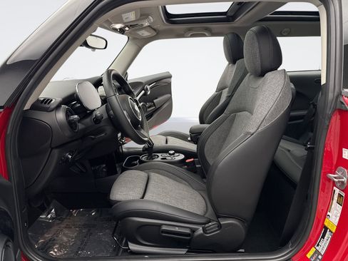 Used 2023 MINI Cooper SE image 11