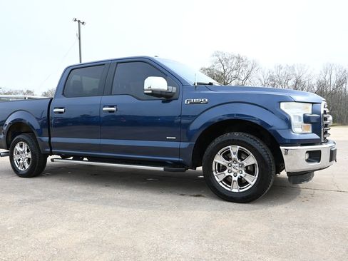 Used 2015 Ford F150 XLT w/ Equipment Group 301A Mid image 5