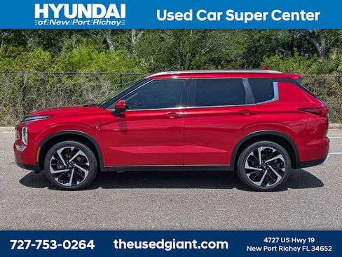 Used 2023 Mitsubishi Outlander SE AWD/4WD image 2
