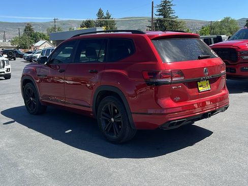 Used 2023 Volkswagen Atlas SEL R-Line AWD/4WD image 7
