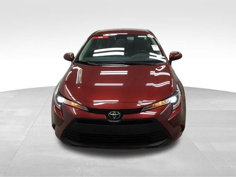 Used 2024 Toyota Corolla LE w/ LE Convenience Package FWD image 3