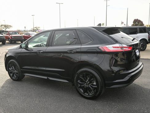 New 2024 Ford Edge SE w/ Black Appearance Package image 7