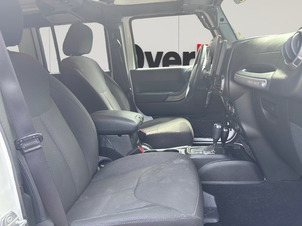 Used 2018 Jeep Wrangler Unlimited Sport S AWD/4WD image 16