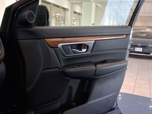 Used 2020 Honda CR-V Touring image 18