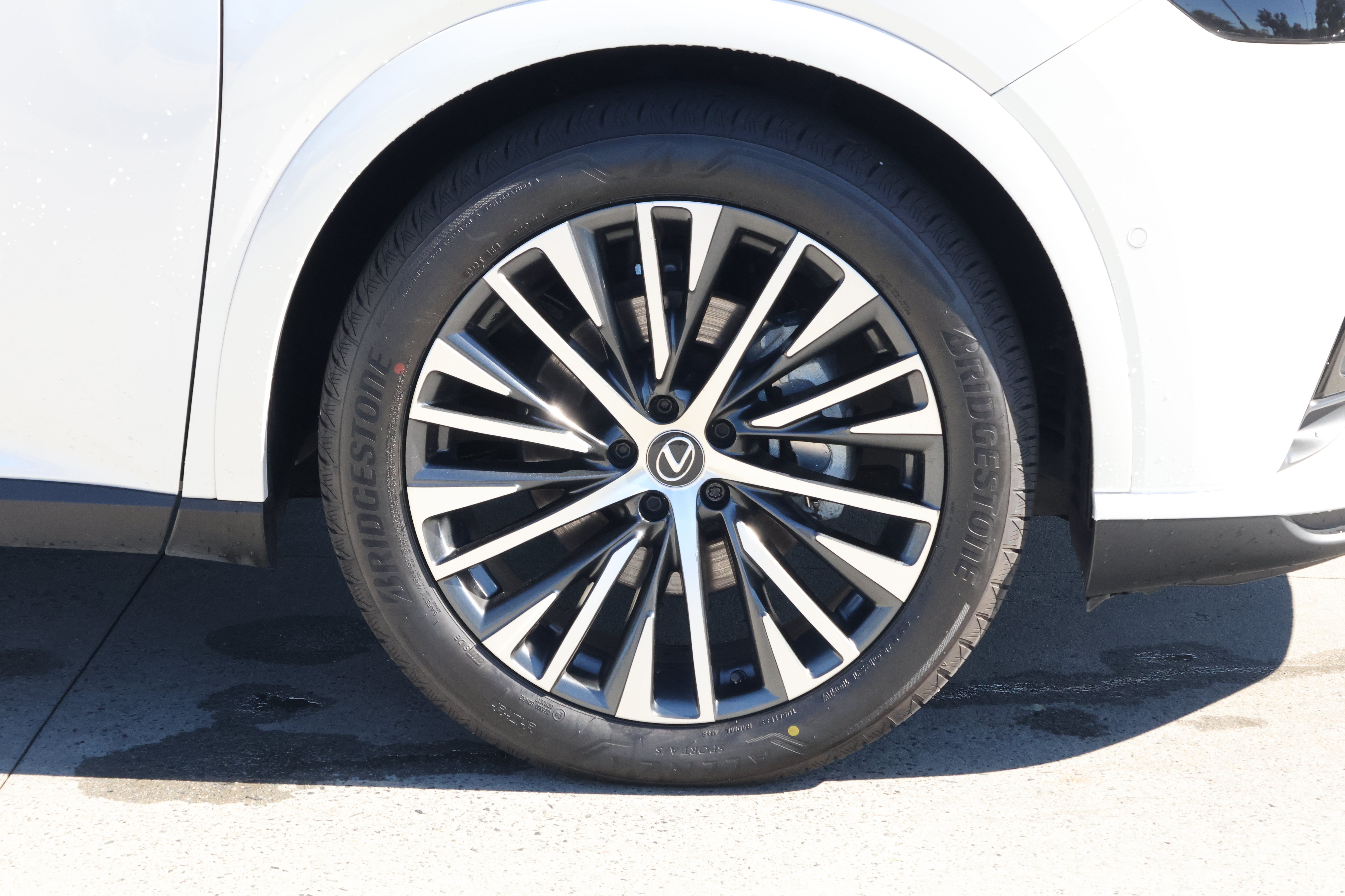 Used 2024 Lexus RX 350 Premium Plus w/ Convenience Package FWD image 11