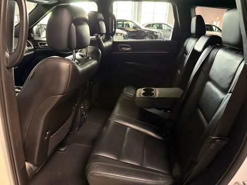 Used 2020 Jeep Grand Cherokee Limited AWD/4WD image 16