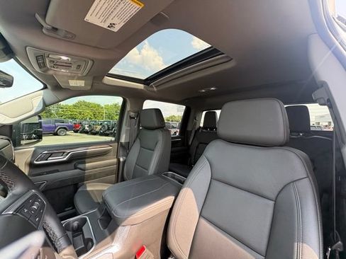 Used 2025 Chevrolet Silverado 2500 LTZ w/ LTZ Plus Package AWD/4WD image 14