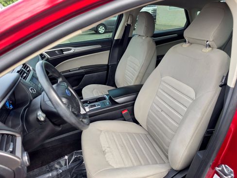 Used 2020 Ford Fusion S FWD image 12