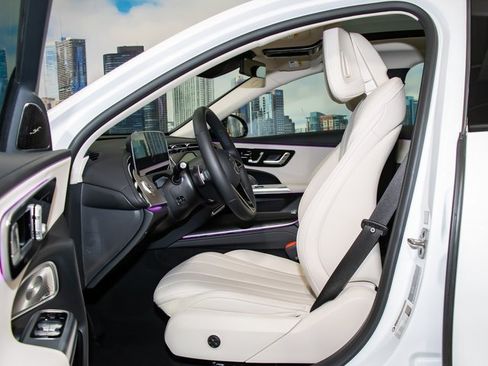 Certified 2025 Mercedes-Benz E 350 4MATIC Sedan image 20