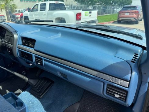 Used 1995 Ford F150 4x4 Regular Cab image 10