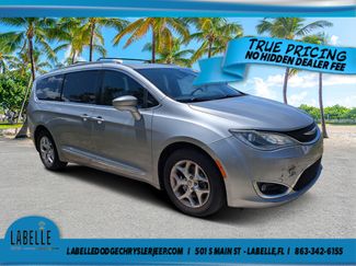 Used 2020 Chrysler Pacifica Touring-L FWD video 1