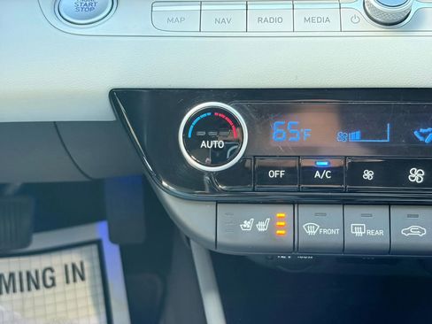 Used 2022 Hyundai Elantra Limited w/ Cargo Package FWD image 24