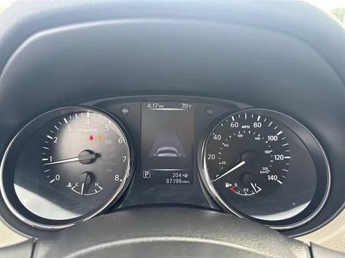 Used 2017 Nissan Rogue Sport SL w/ SL Premium Package AWD/4WD image 10