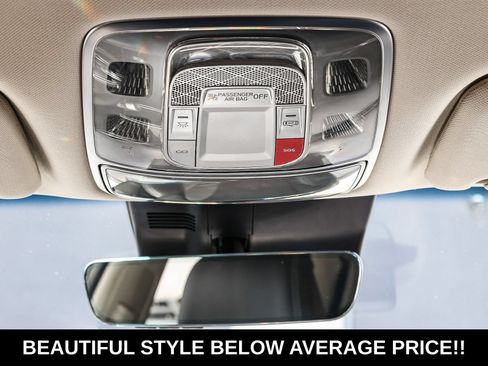 Used 2025 Genesis GV70 2.5T AWD/4WD image 17