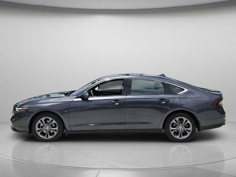Used 2024 Honda Accord EX image 4