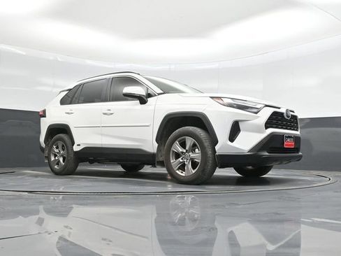 Used 2024 Toyota RAV4 XLE w/ Convenience Package image 41