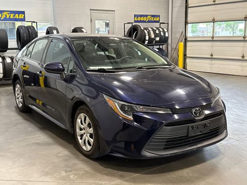 Used 2024 Toyota Corolla LE FWD image 3