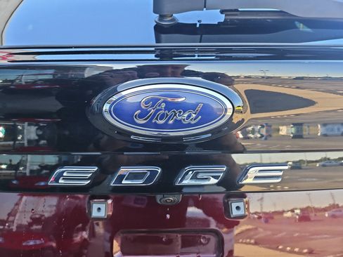 Used 2024 Ford Edge SEL image 22