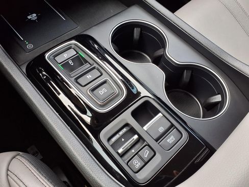 Used 2025 Honda Pilot EX-L image 21