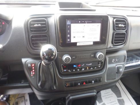 Used 2025 RAM ProMaster 3500 w/ Convenience Group FWD image 16