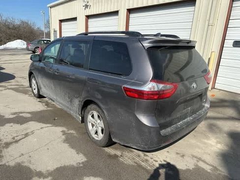 Used 2020 Toyota Sienna LE image 15