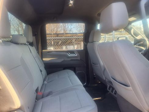 Used 2025 Chevrolet Silverado 2500 LT w/ Convenience Package image 9