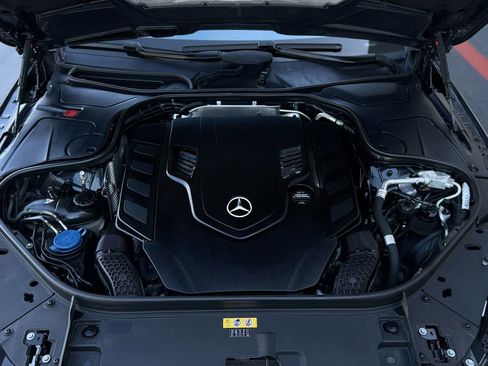 Used 2018 Mercedes-Benz S 560 Sedan image 35