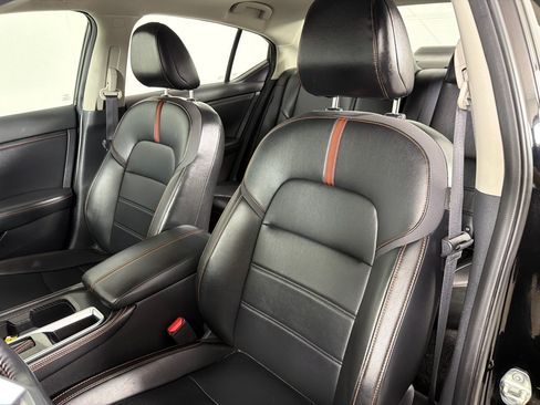 Used 2021 Nissan Sentra SR w/ SR Premium Package FWD image 13